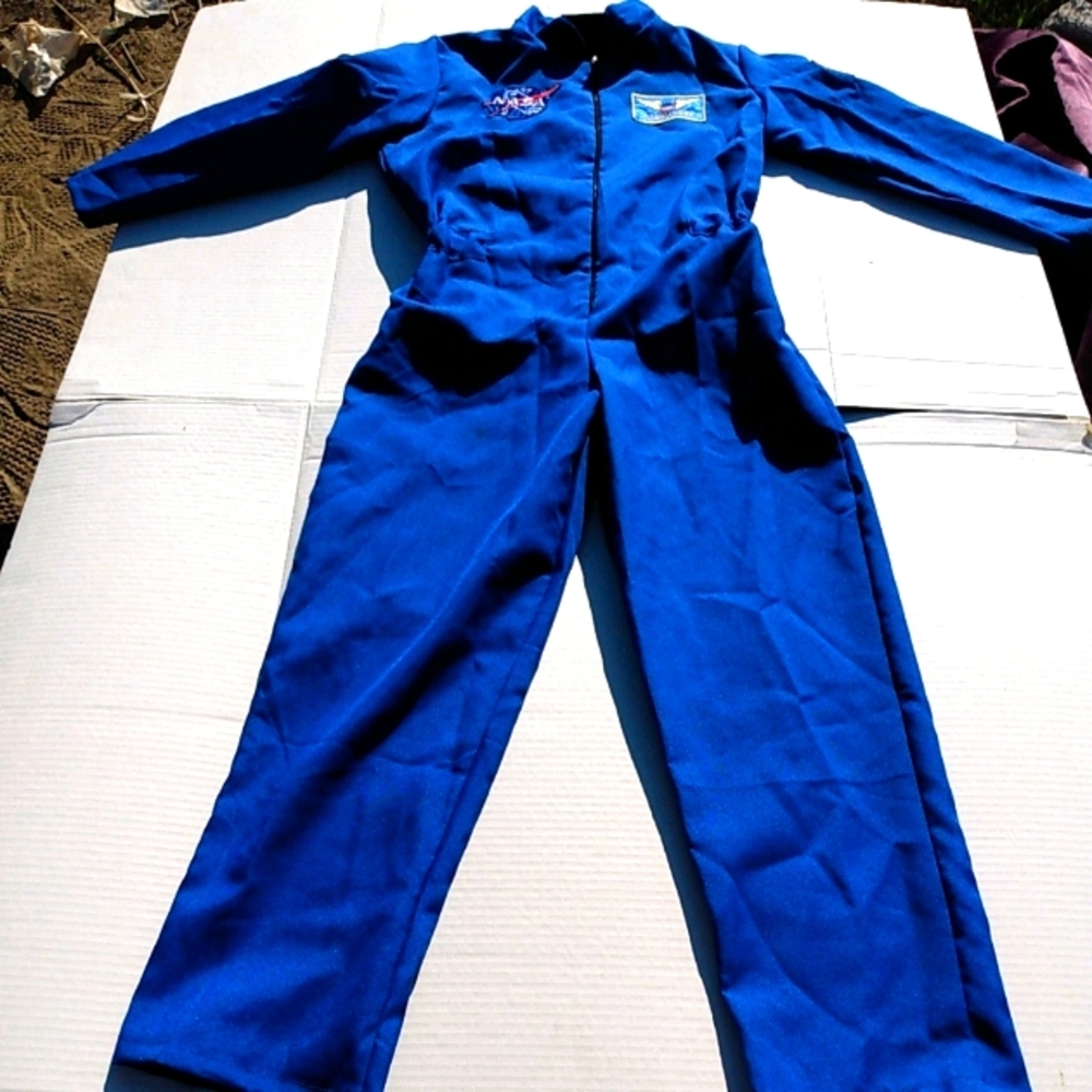 Underwraps a cut above Astronaut Costume M
